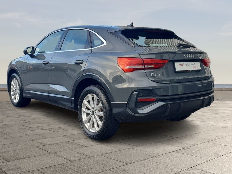 More views of Audi Q3