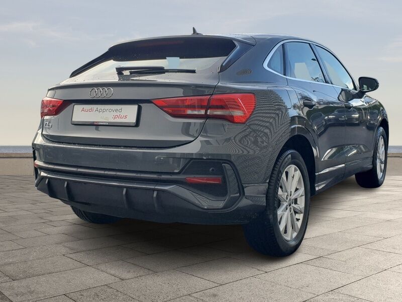 More views of Audi Q3