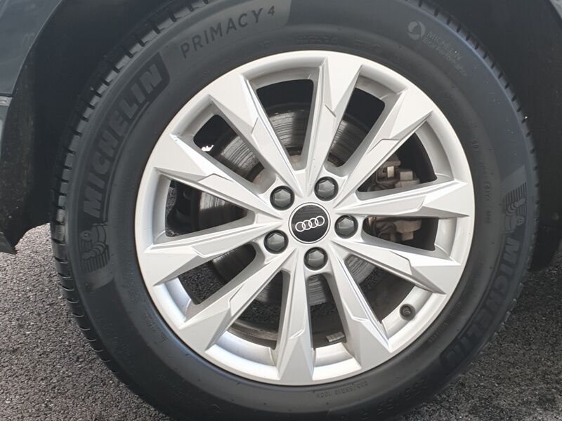 More views of Audi Q3