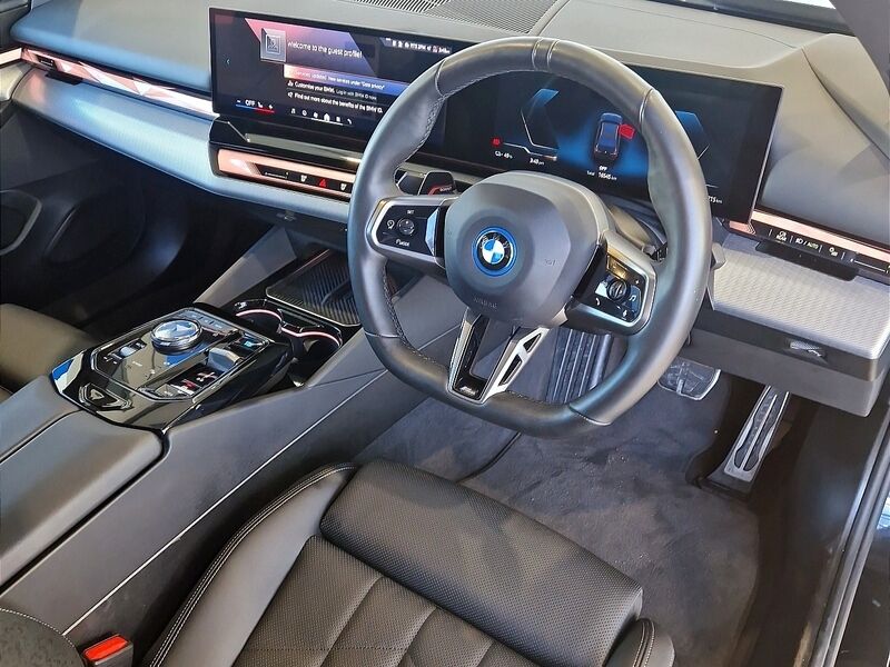 More views of BMW i5