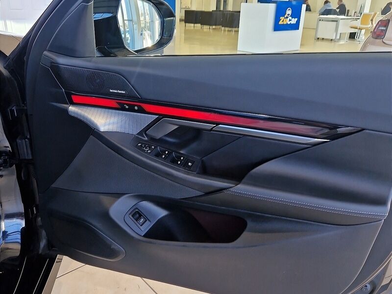 More views of BMW i5