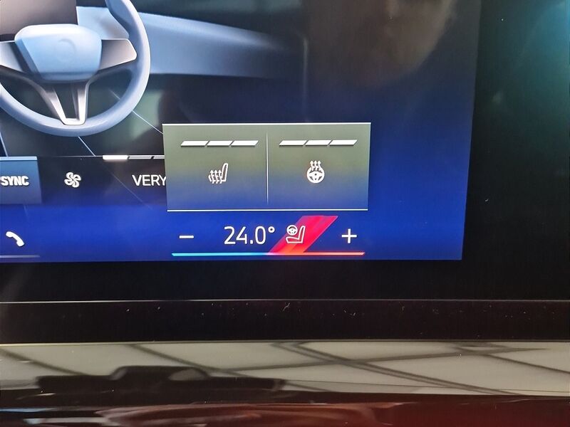 More views of BMW i5