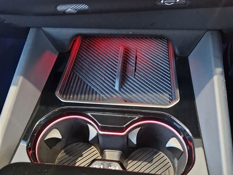 More views of BMW i5