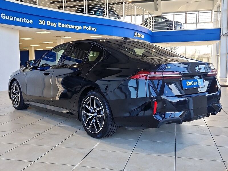 More views of BMW i5