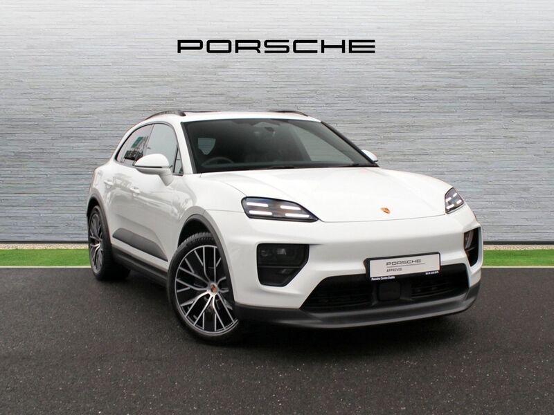 More views of Porsche Macan