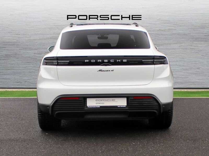 More views of Porsche Macan