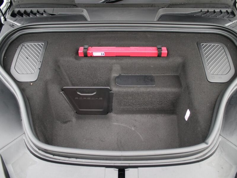 More views of Porsche Macan