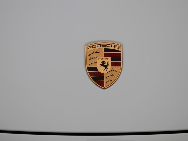 More views of Porsche Macan