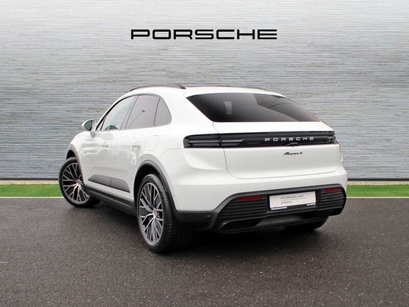 More views of Porsche Macan