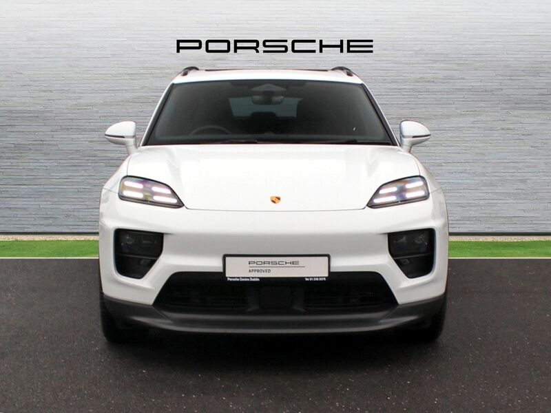 More views of Porsche Macan