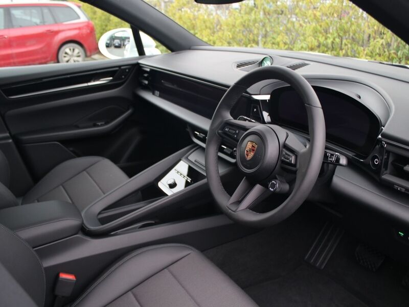 More views of Porsche Macan