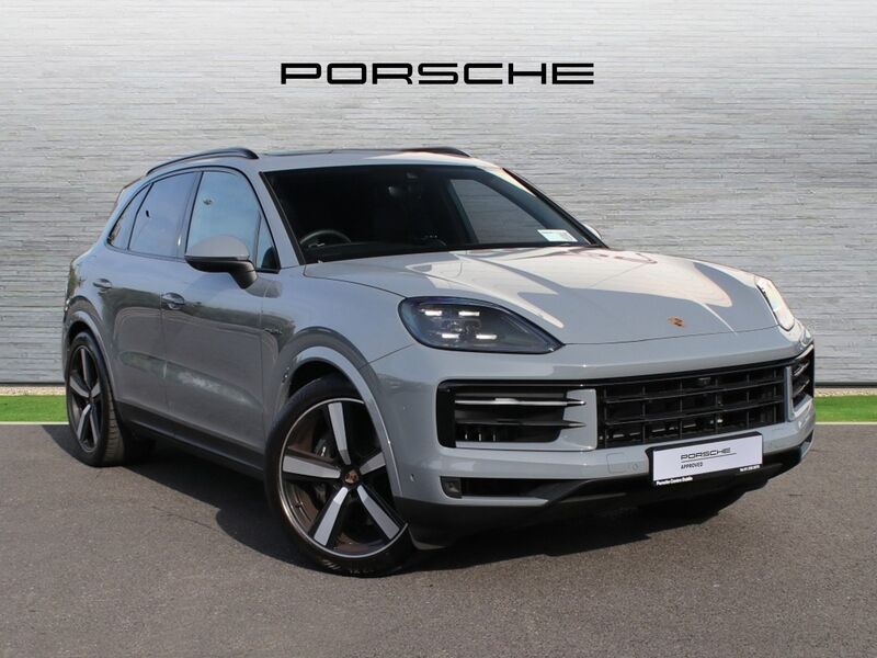 More views of Porsche Cayenne