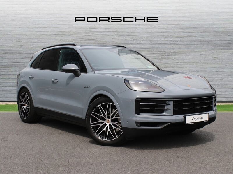More views of Porsche Cayenne