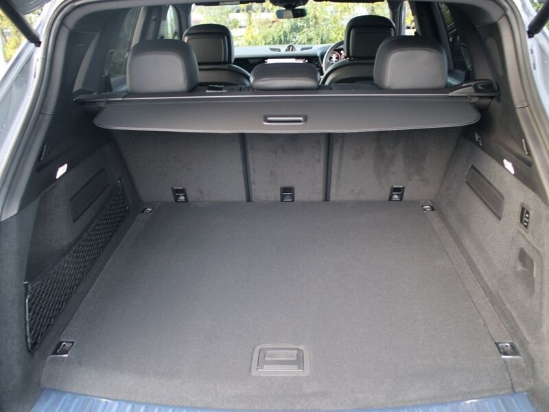 More views of Porsche Cayenne