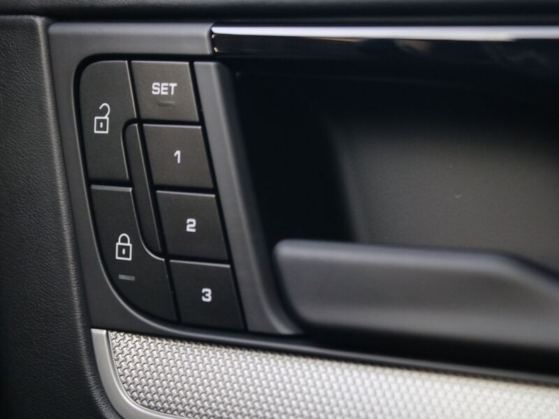 More views of Porsche Cayenne