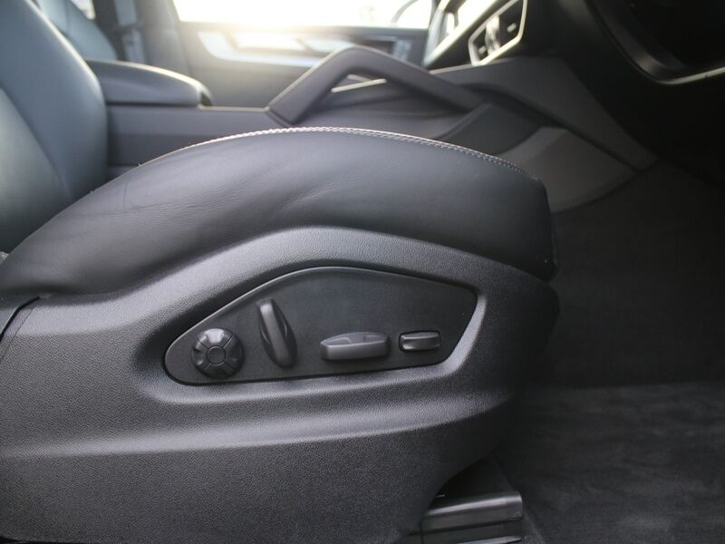 More views of Porsche Cayenne