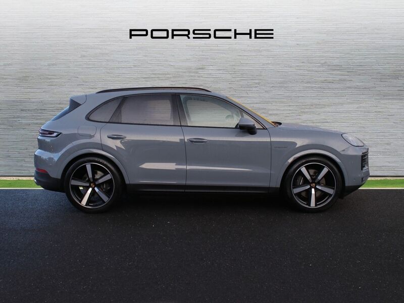 More views of Porsche Cayenne