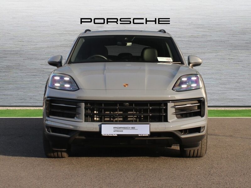 More views of Porsche Cayenne