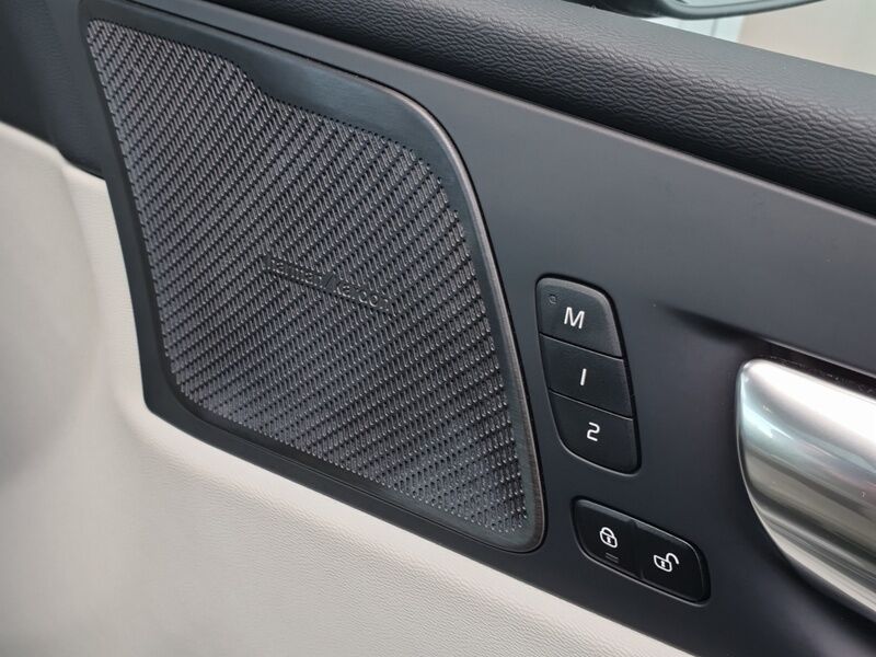 More views of Volvo XC60