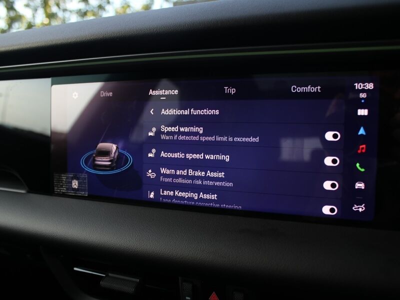 More views of Porsche Macan