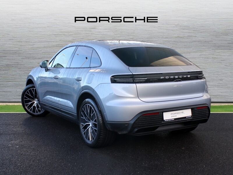 More views of Porsche Macan