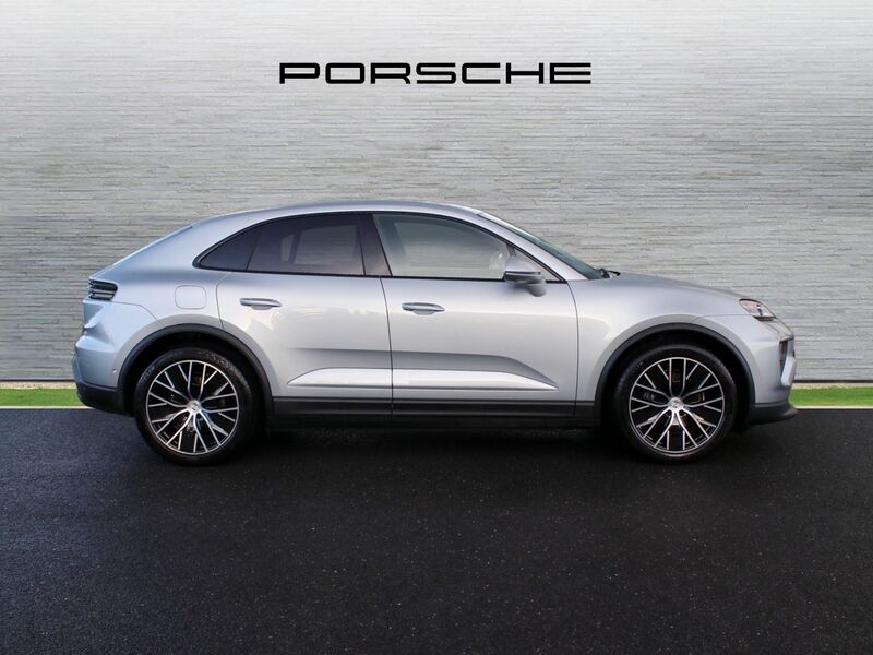 More views of Porsche Macan