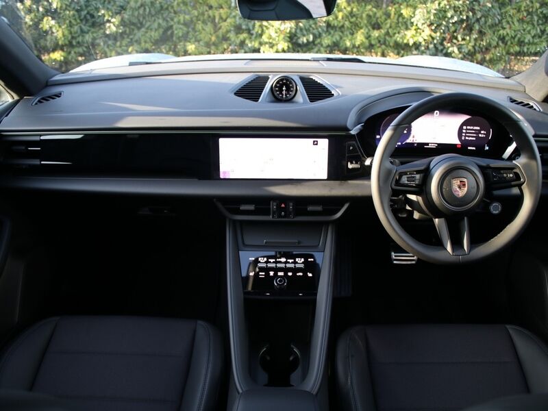 More views of Porsche Macan