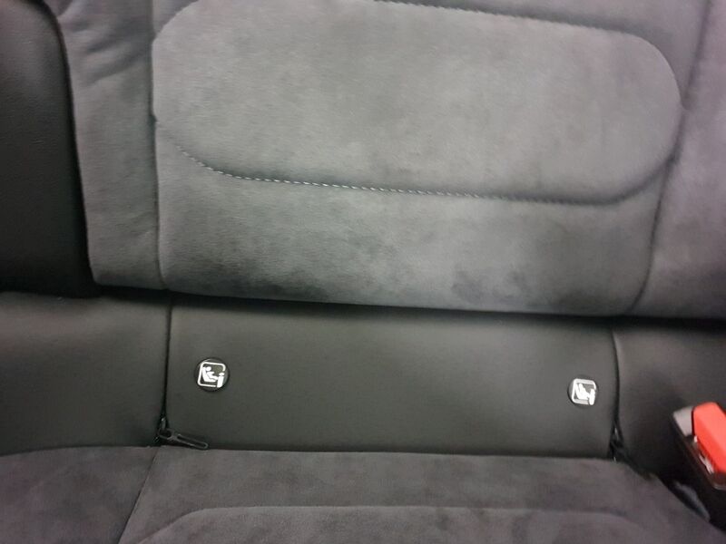 More views of Citroen e-C4 X