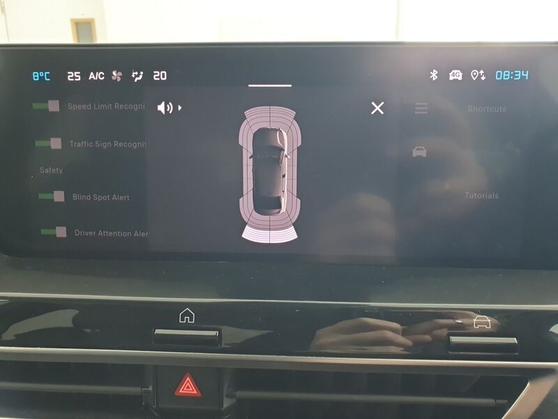 More views of Citroen e-C4 X