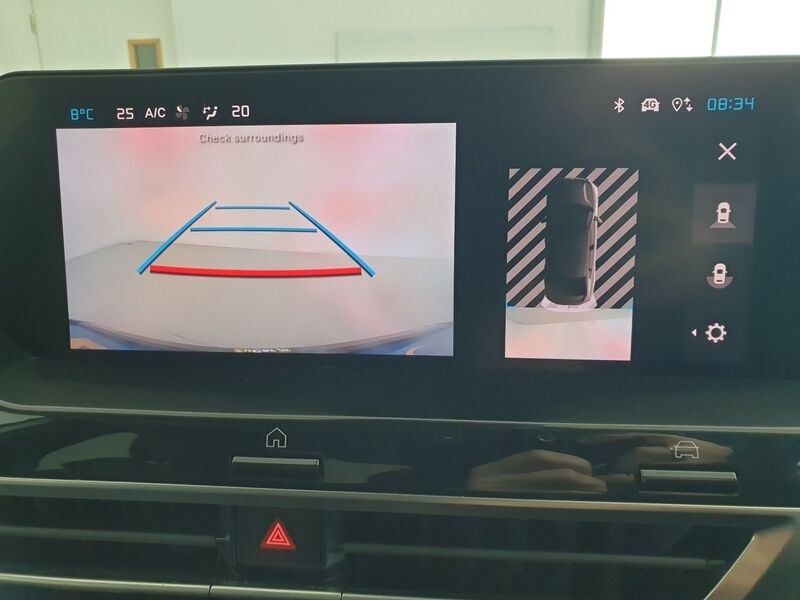 More views of Citroen e-C4 X