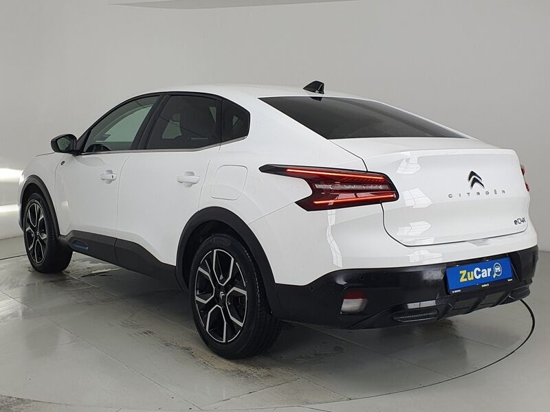 More views of Citroen e-C4 X