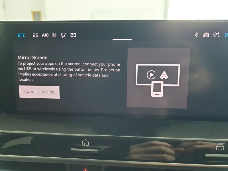 More views of Citroen e-C4 X