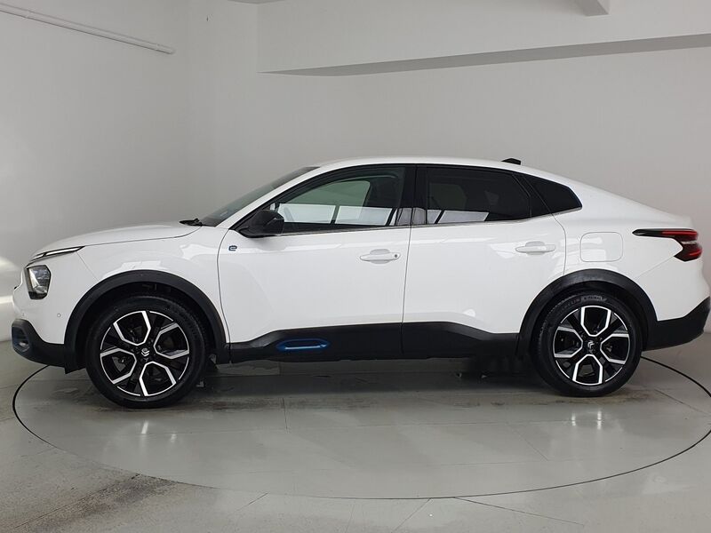 More views of Citroen e-C4 X