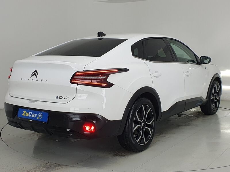 More views of Citroen e-C4 X