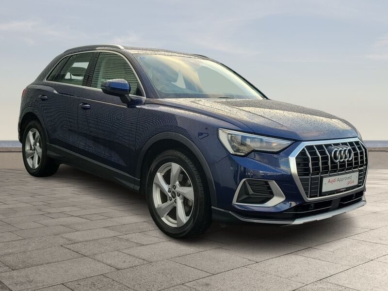 More views of Audi Q3
