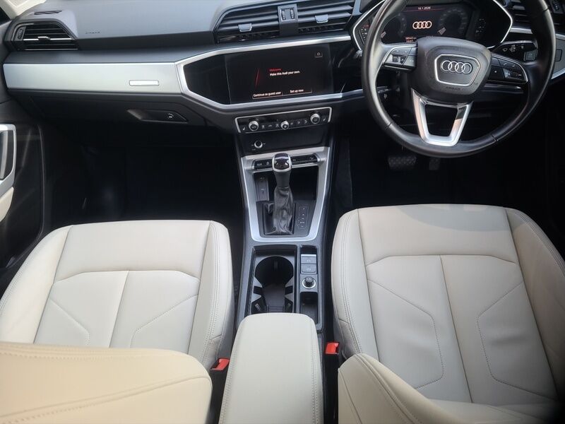 More views of Audi Q3
