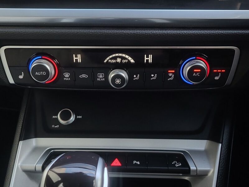 More views of Audi Q3