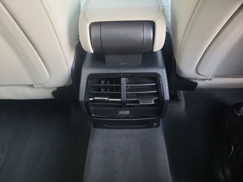 More views of Audi Q3