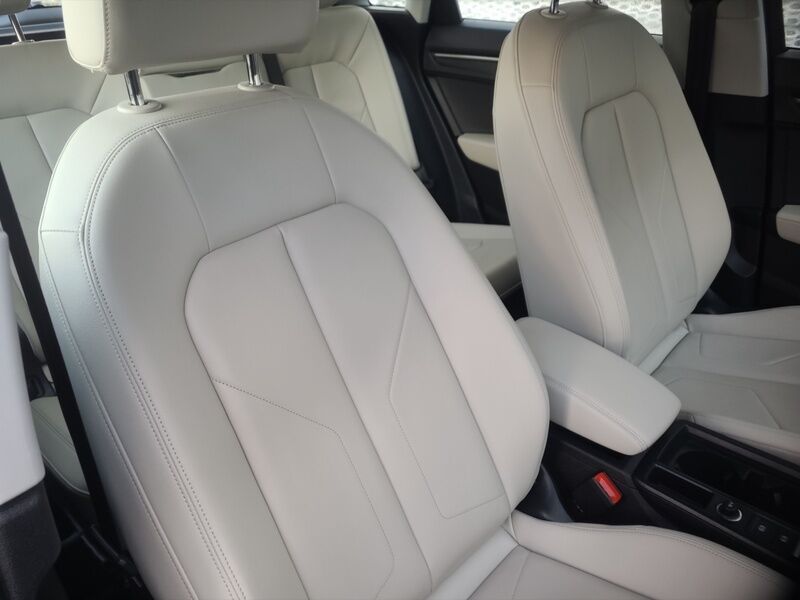 More views of Audi Q3