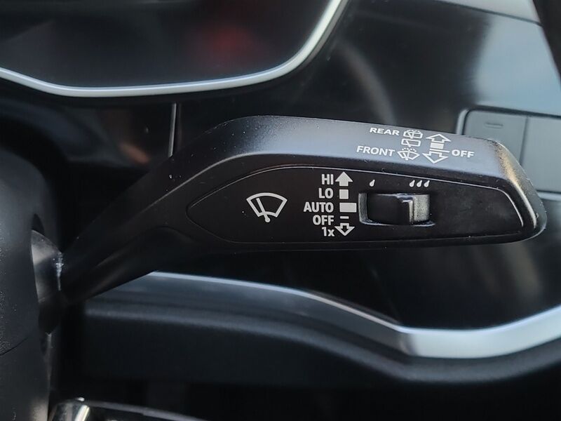 More views of Audi Q3