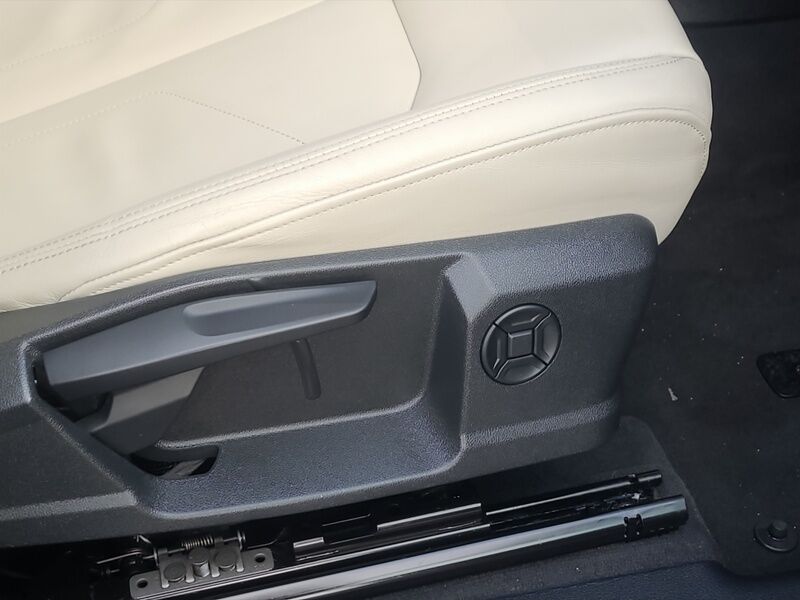 More views of Audi Q3