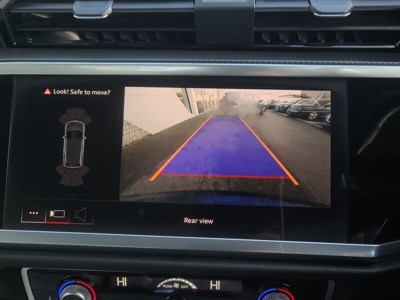 More views of Audi Q3