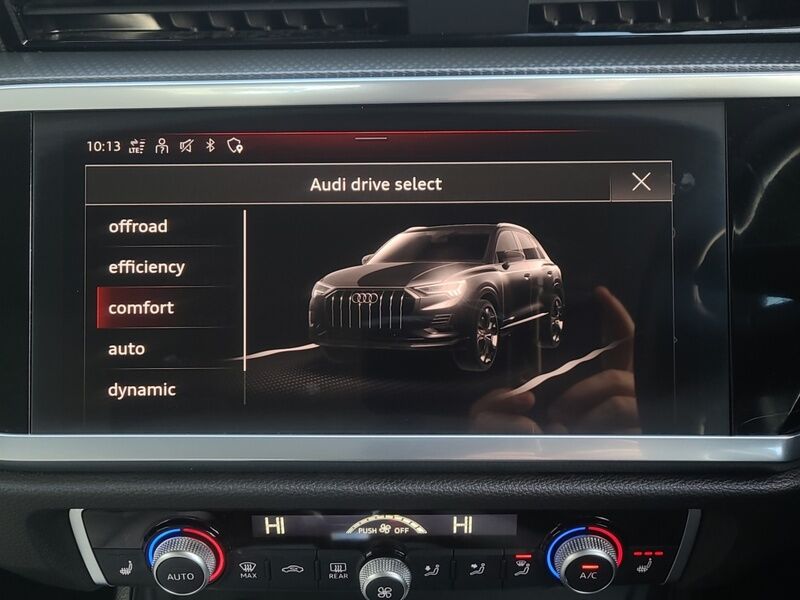 More views of Audi Q3