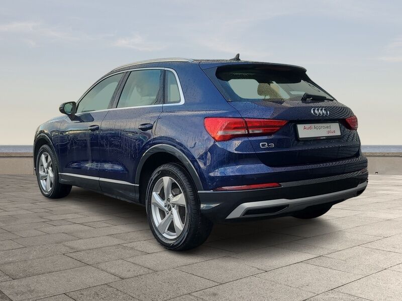 More views of Audi Q3