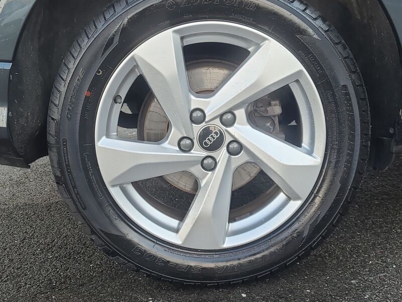 More views of Audi Q3