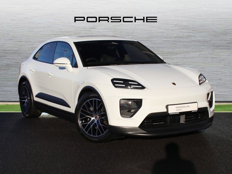 More views of Porsche Macan
