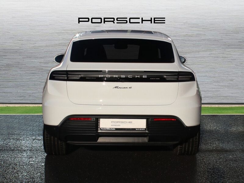 More views of Porsche Macan