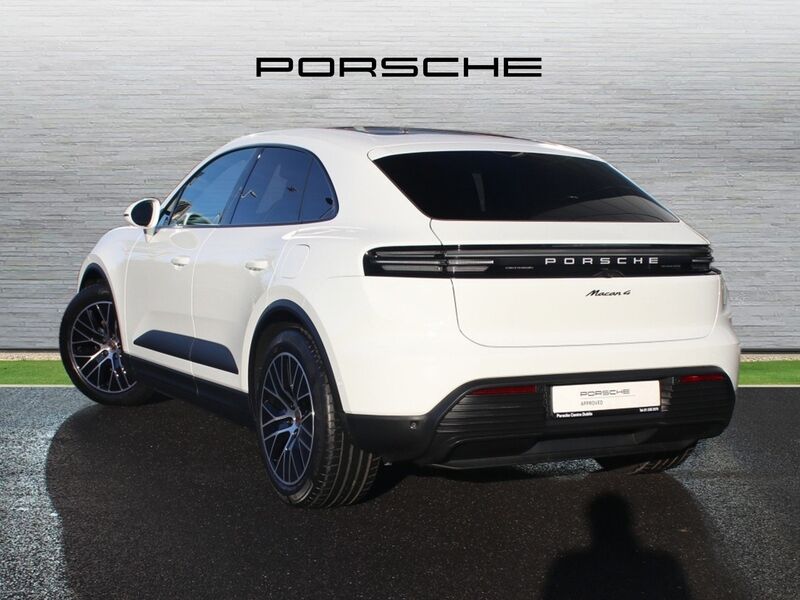 More views of Porsche Macan