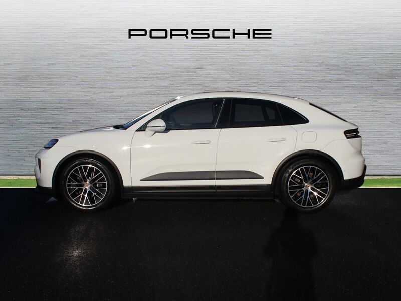 More views of Porsche Macan