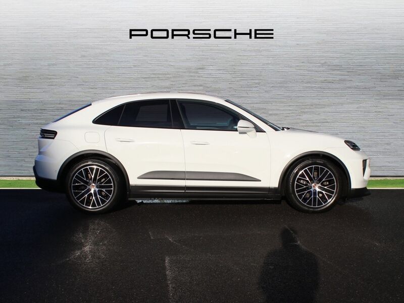 More views of Porsche Macan